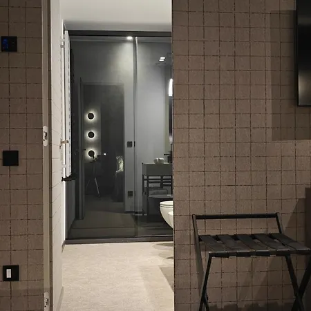 Zeta Aparthotel 4*