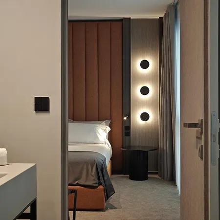 Zeta Aparthotel