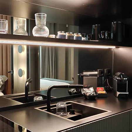 Zeta Aparthotel 4*