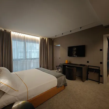 Zeta Apartahotel Bari